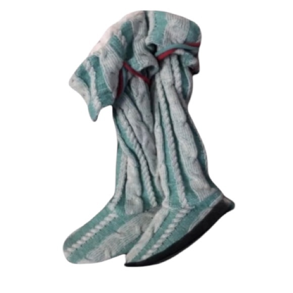 NEW Muk-Luks Cable Knit Slippers Socks - Picture 1 of 5